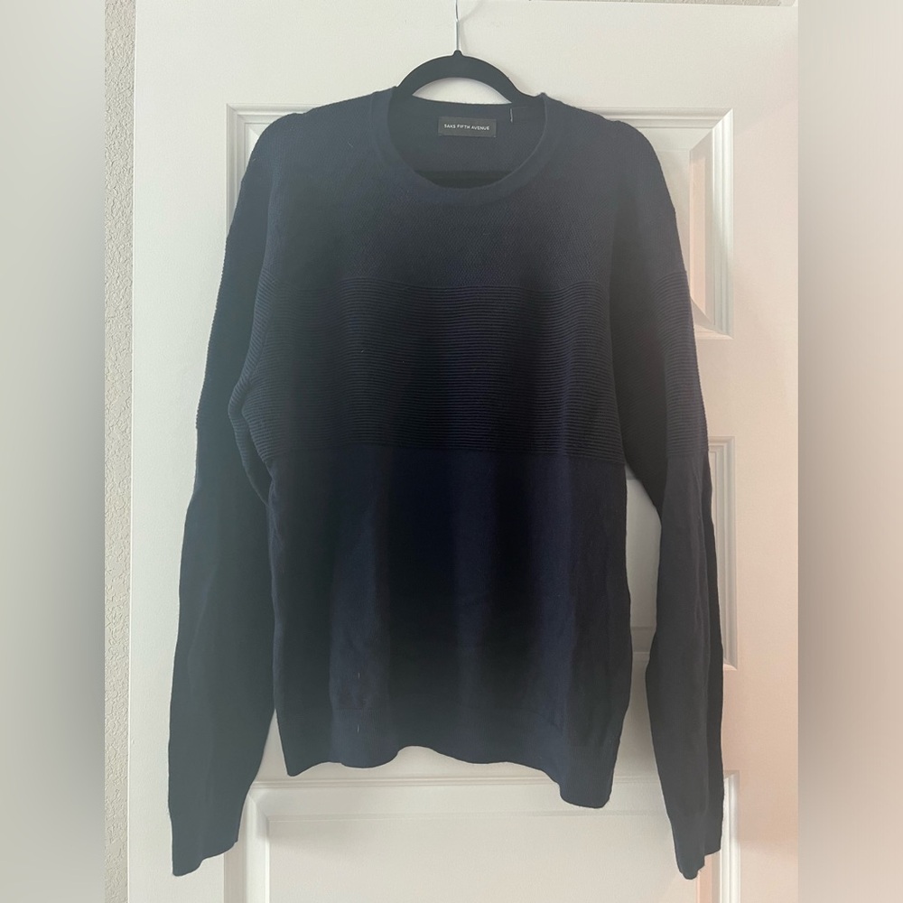 Saks Fifth Avenue, Navy thin sweater, Men’s Size XL
